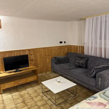 Apartmán With Kitchen, Double Bed, Tv, S-bahn 5 Min *