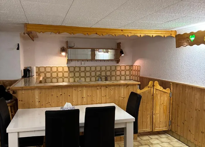 With Kitchen, Double Bed, Tv, S-bahn 5 Min Apartmán Dietzenbach